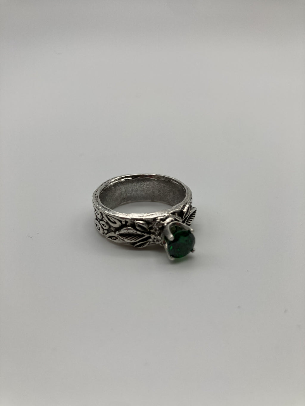 Emerald Leaves Ring
