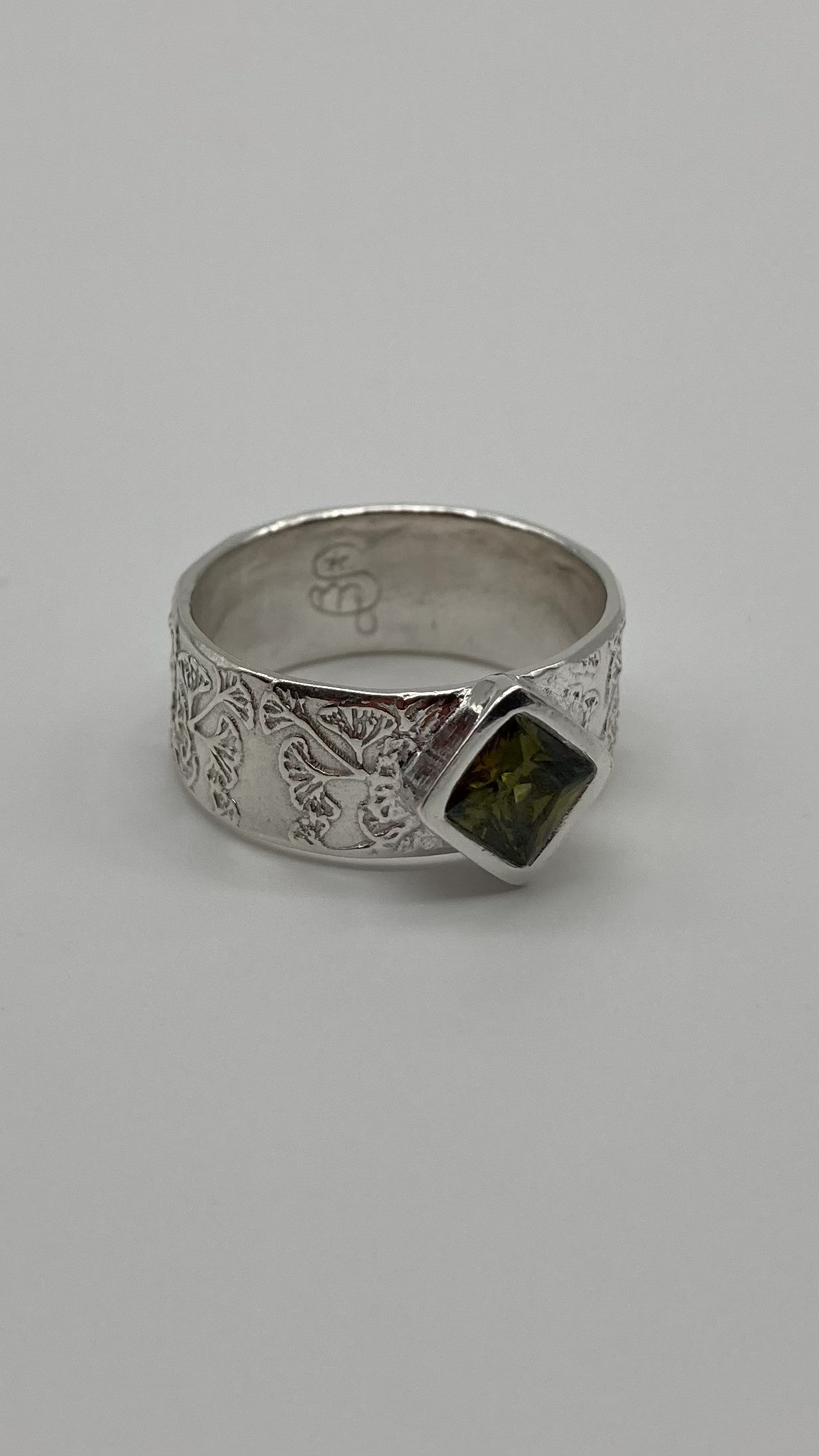 Ginkgo Garden Ring